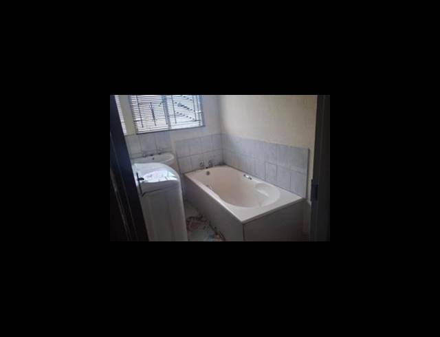 2 BEDROOM HOUSE FOR SALE IN DAWN PARK EXT